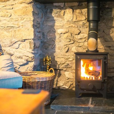 St Davids Hideaway With Roll-Top Bath & Log Burner מראה חיצוני תמונה